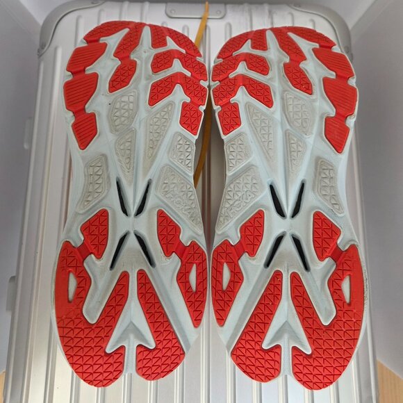 HOKA Bondi X road running shoes size 9 - Picture 9 of 11